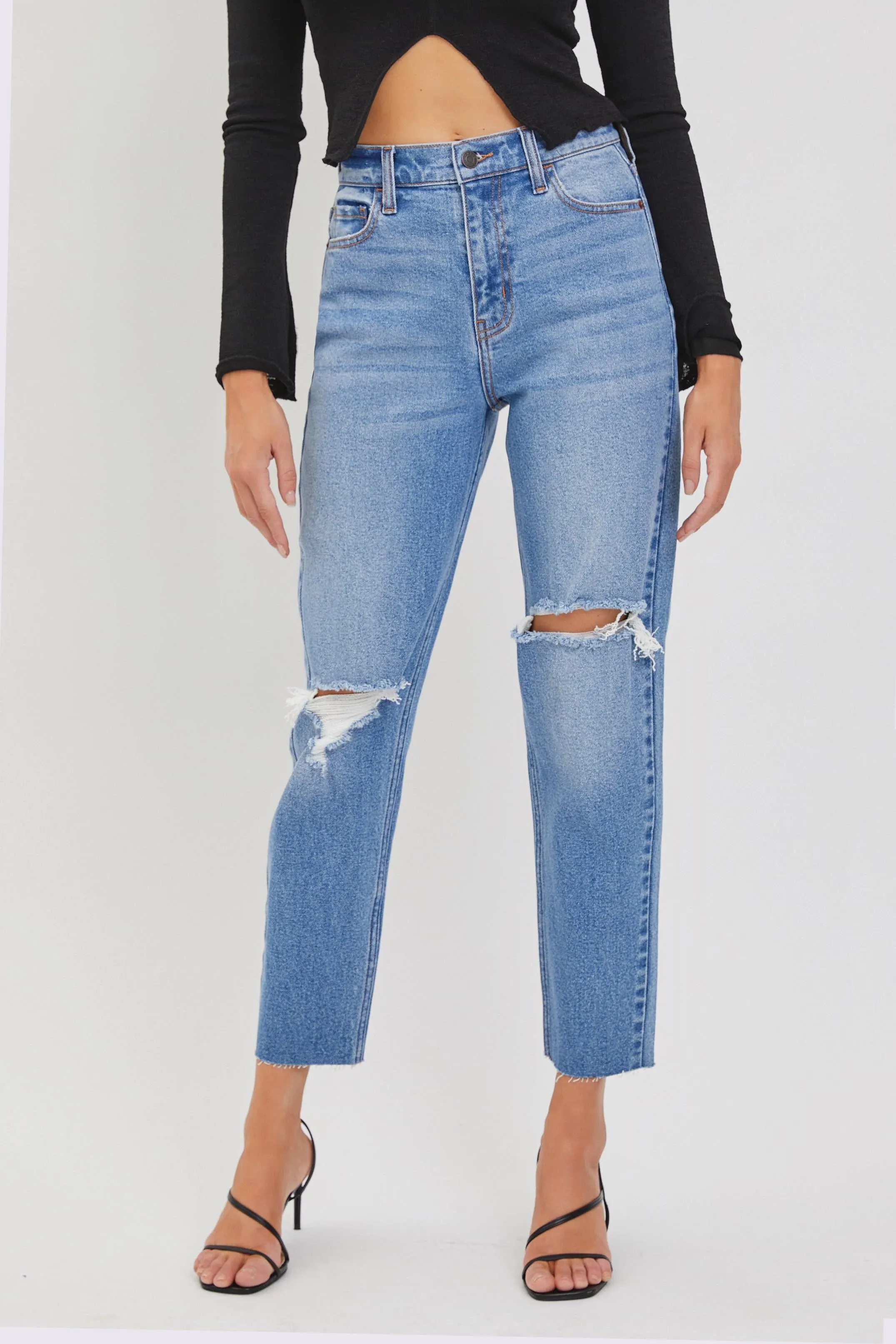 Cello Jeans High Rise Ankle Length Mom Jeans in Medium Denim