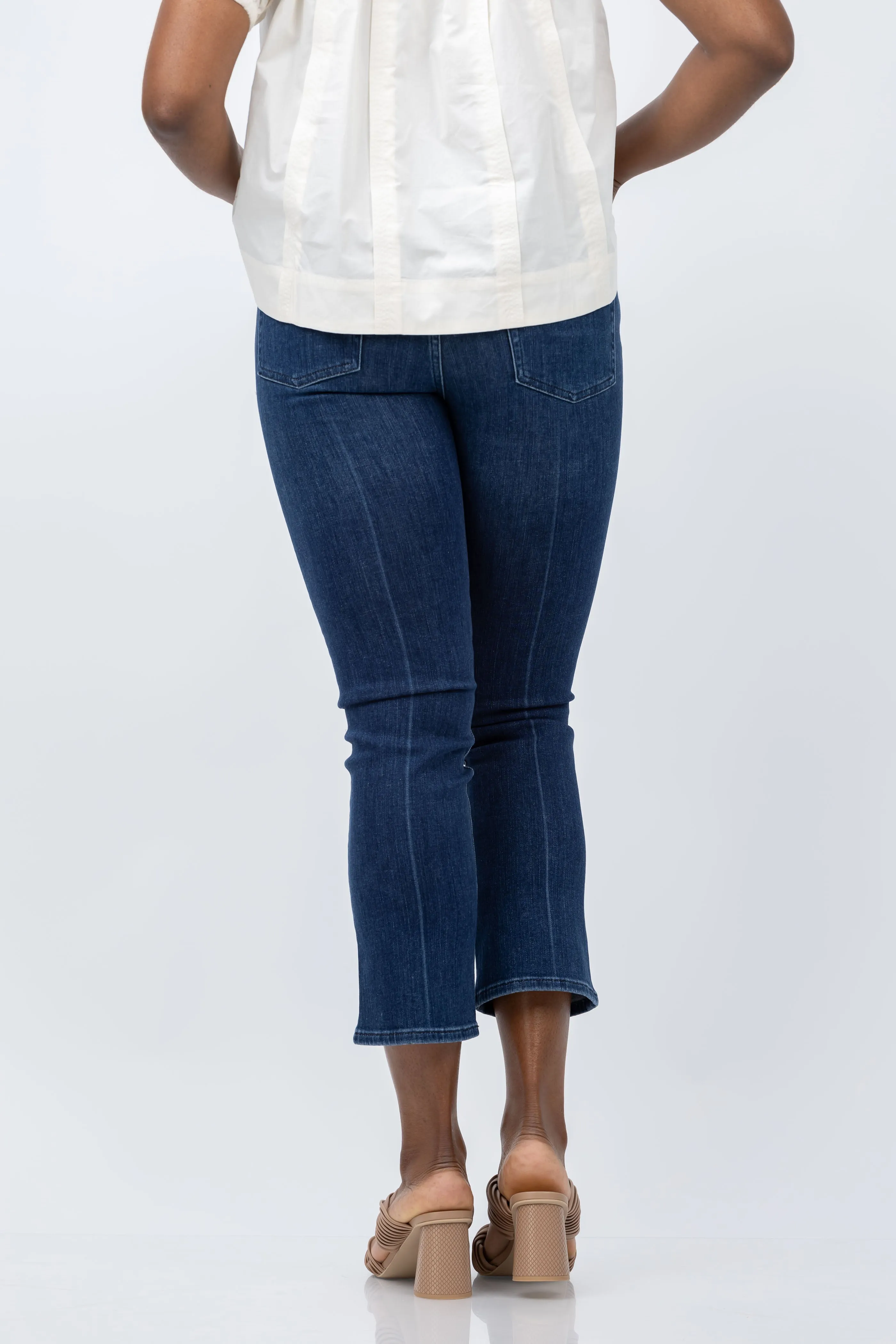 FRAME Le High Straight Jeans in Calvin