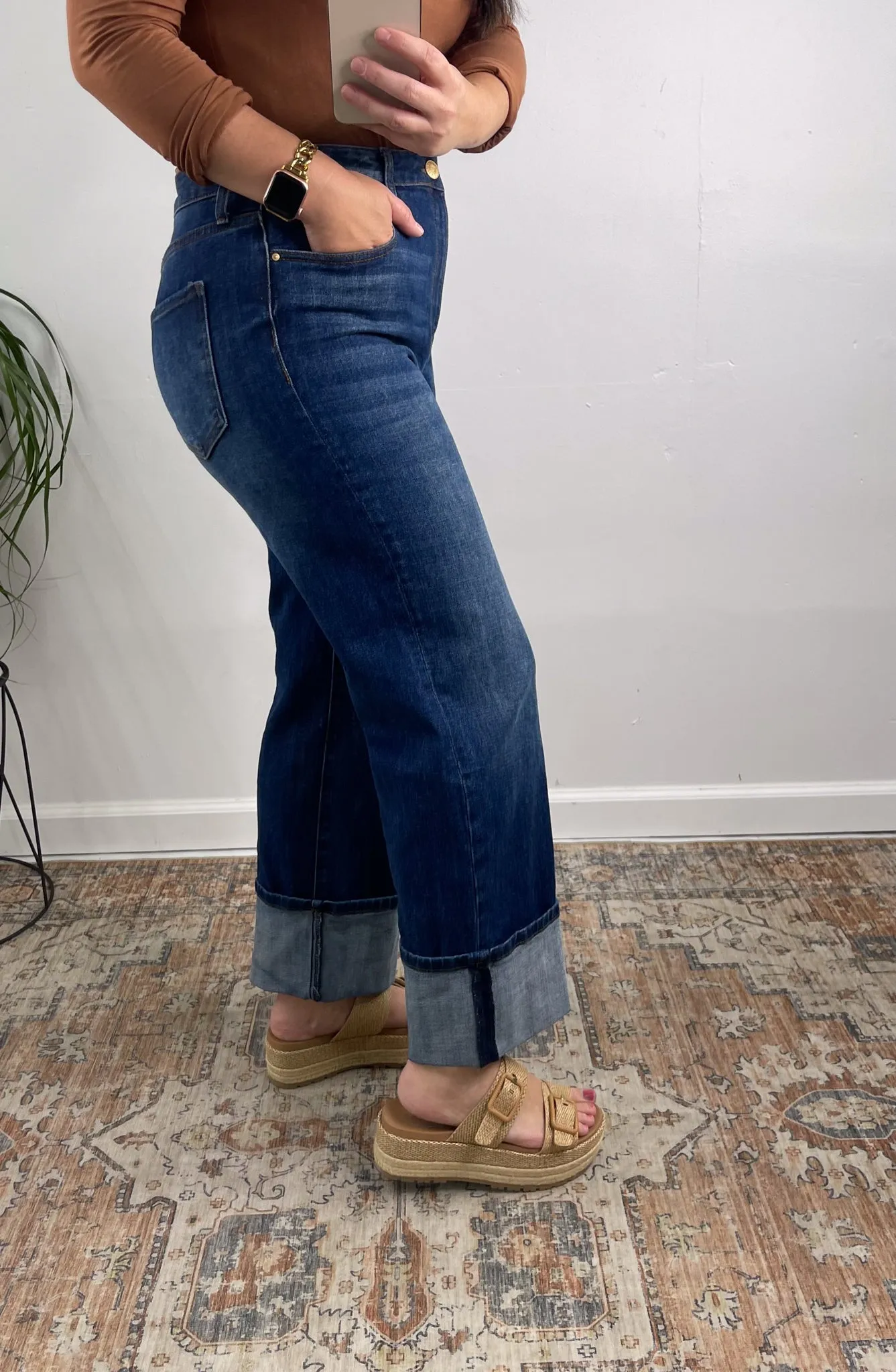 Kut from the Kloth Sienna High-Rise Wide Leg Rolled Jeans